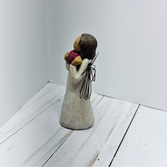 Willow Tree Vintage Angel of the Heart Figurine Artist Susan Lordi 2000 - Picture 2 of 5